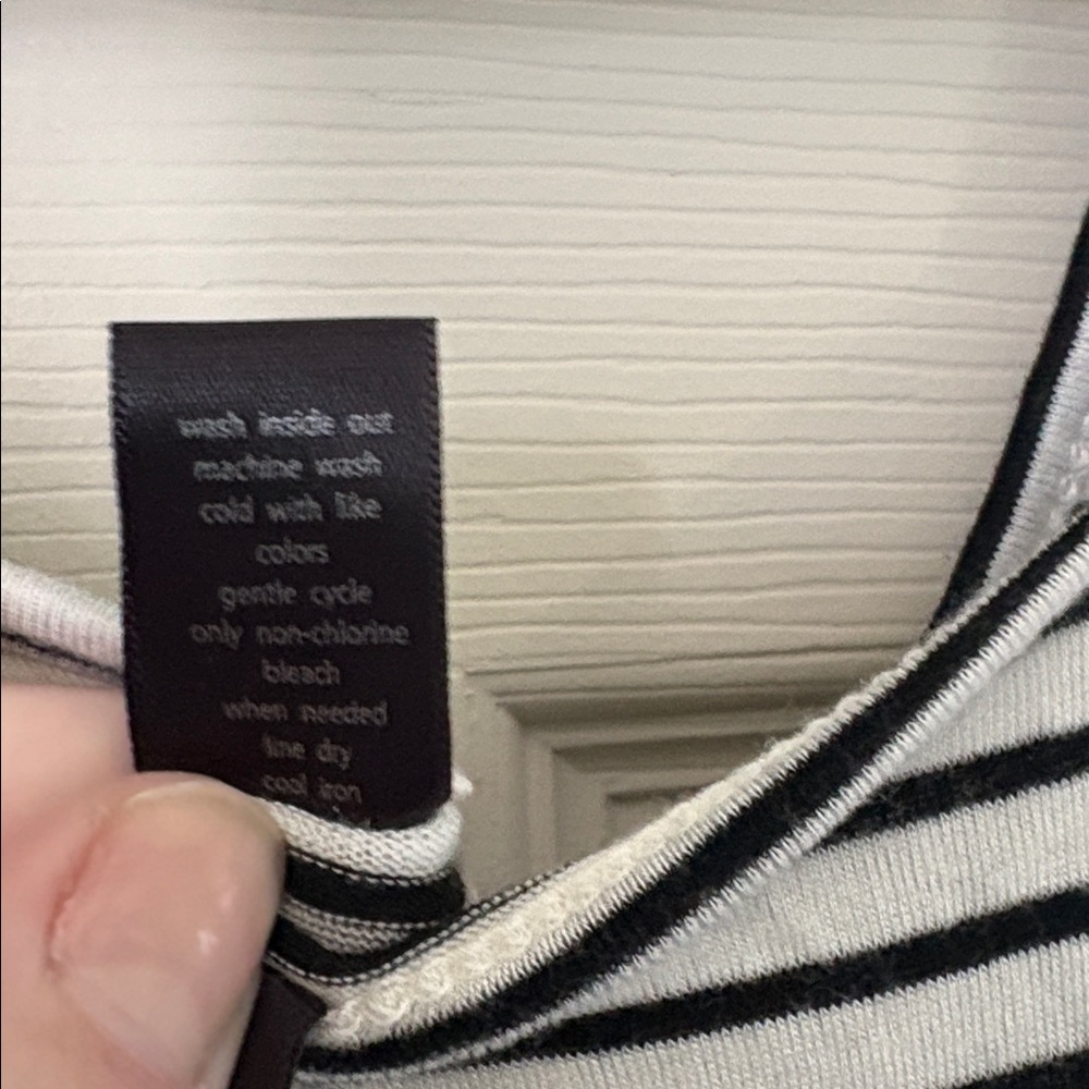 Full Tilt Black & White Striped Scoop Neck Mini Dress - Picture 4 of 4